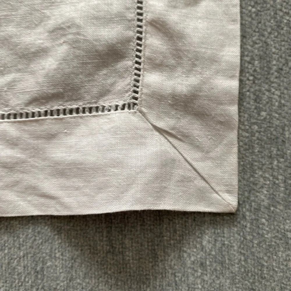 Vintage White Cotton/Linen Blend Handkerchief - Picture 6 of 9